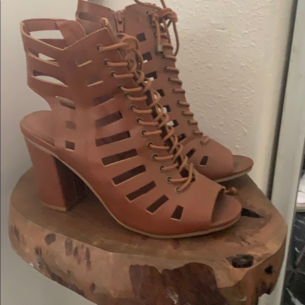 7/5 Heels